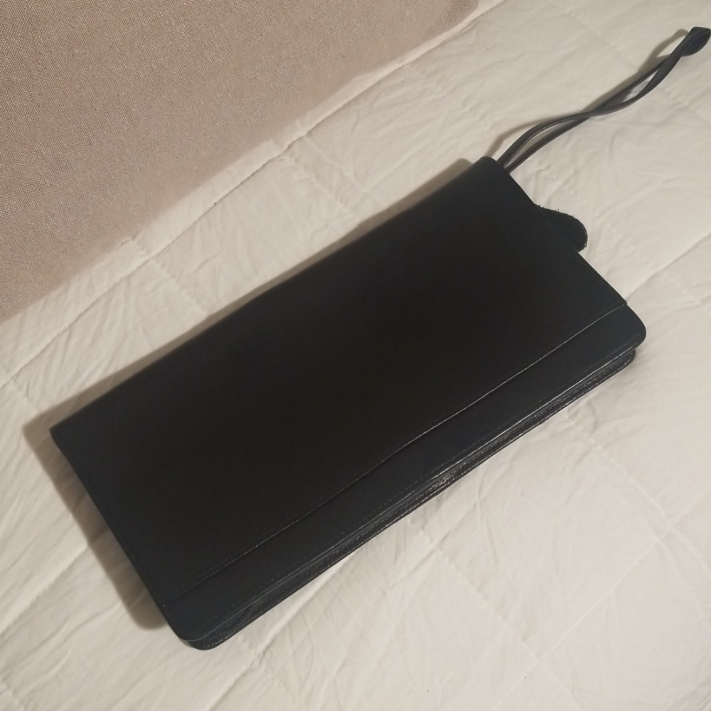 Gary's leather black travel clutch